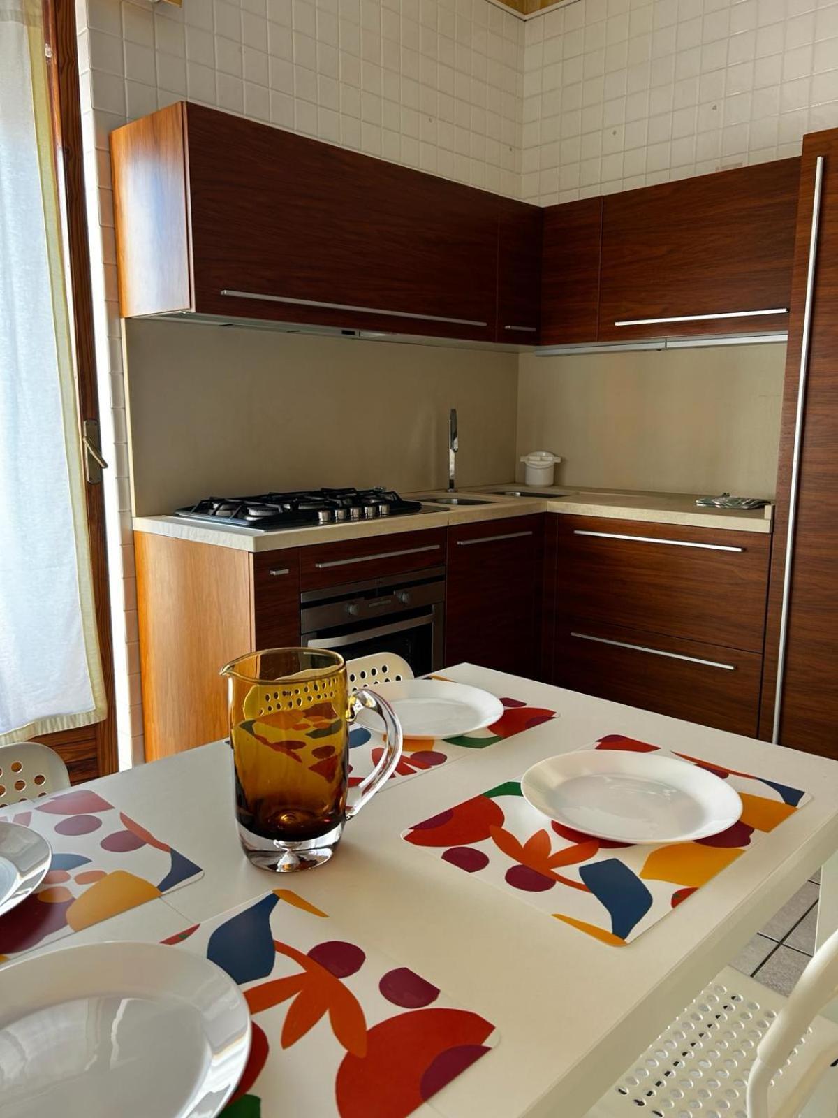 Front Beach Apartment - 3 Bedrooms Bari Eksteriør bilde