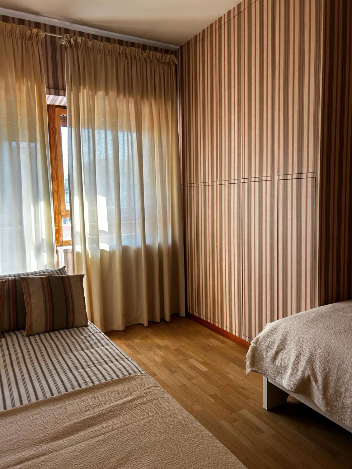 Front Beach Apartment - 3 Bedrooms Bari Eksteriør bilde