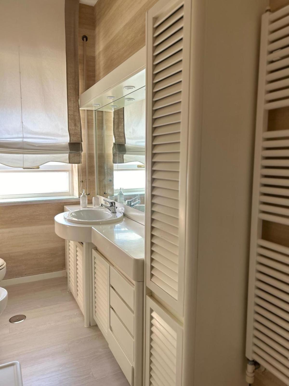 Front Beach Apartment - 3 Bedrooms Bari Eksteriør bilde