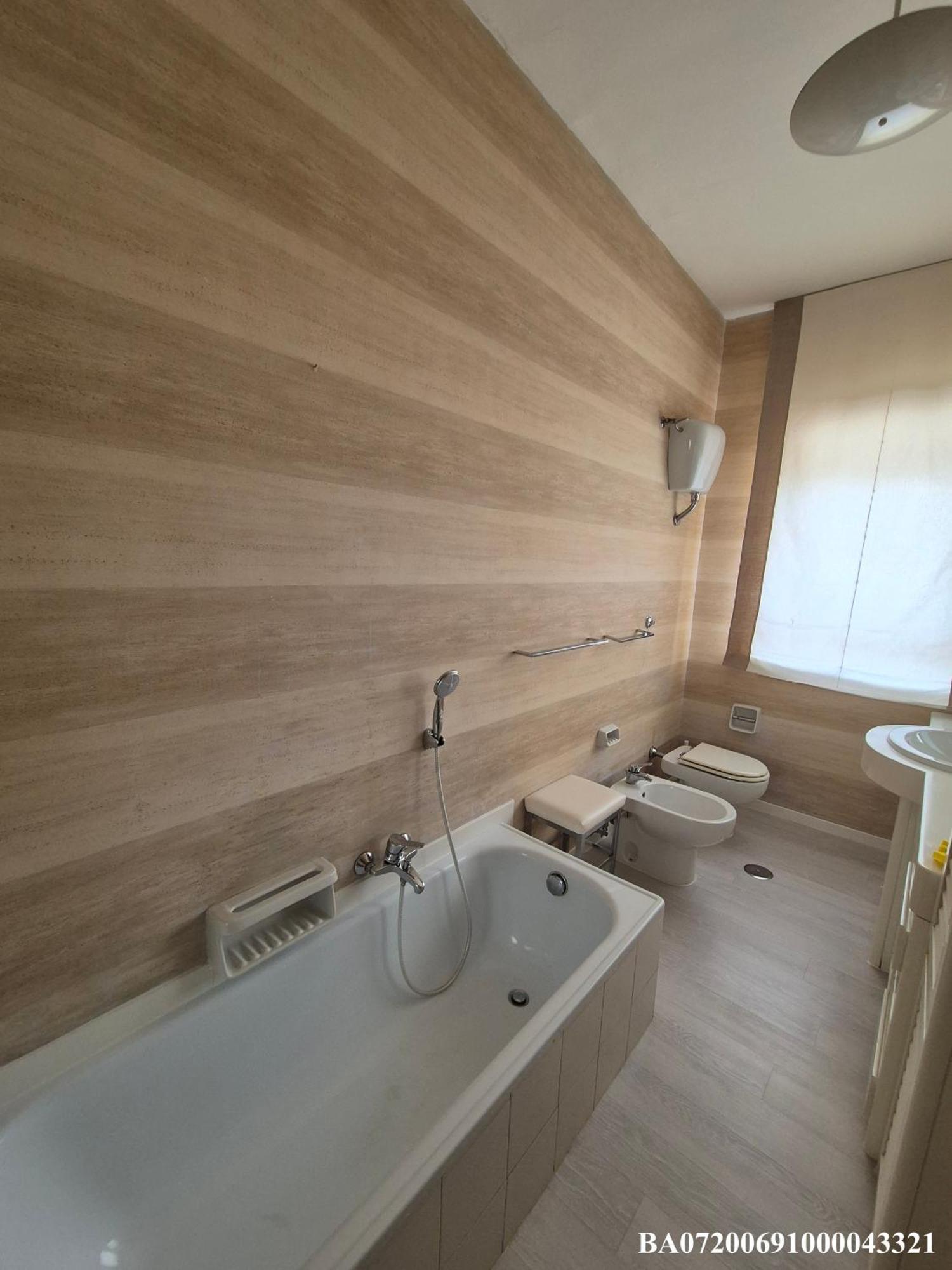 Front Beach Apartment - 3 Bedrooms Bari Eksteriør bilde