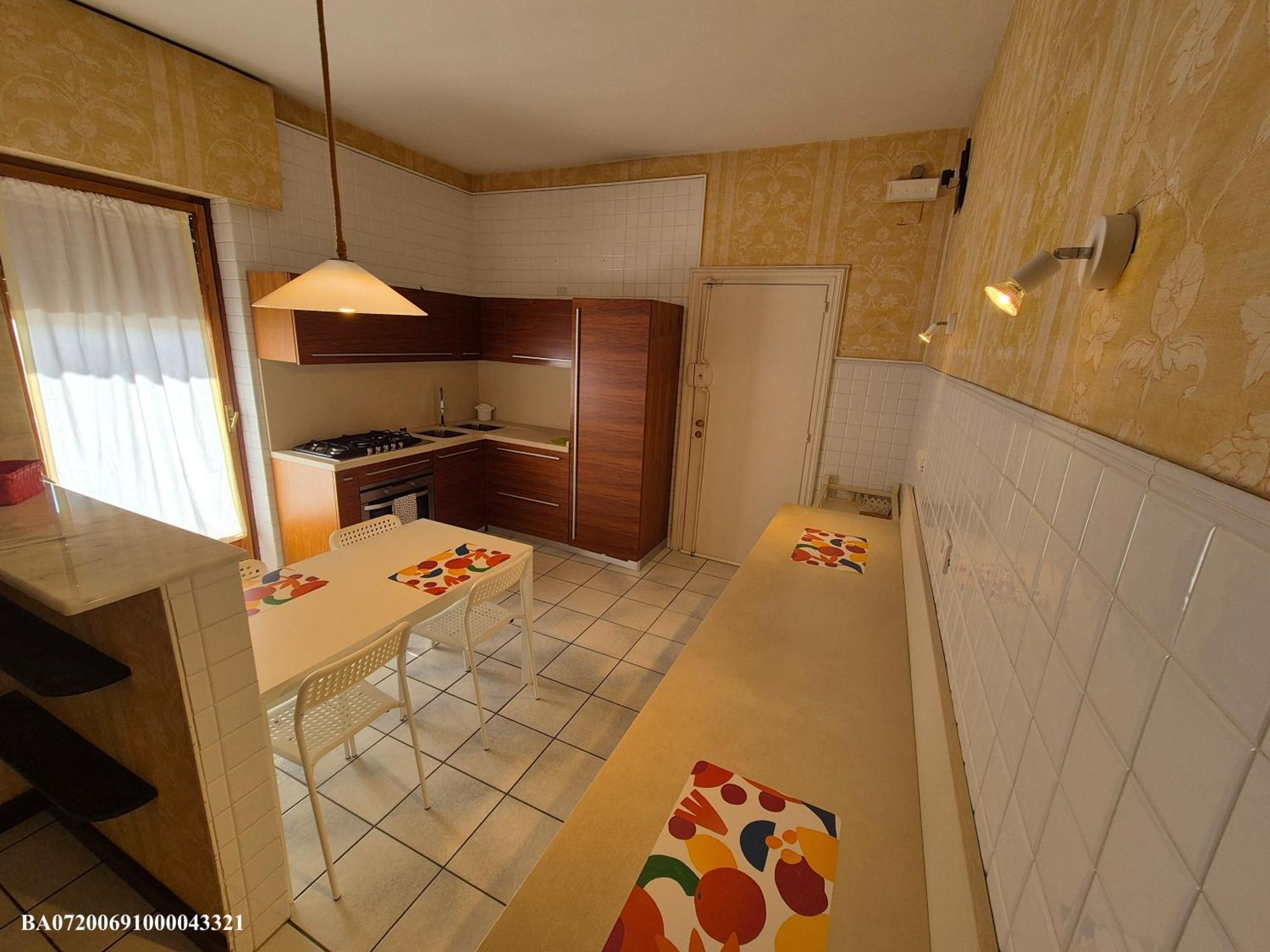 Front Beach Apartment - 3 Bedrooms Bari Eksteriør bilde