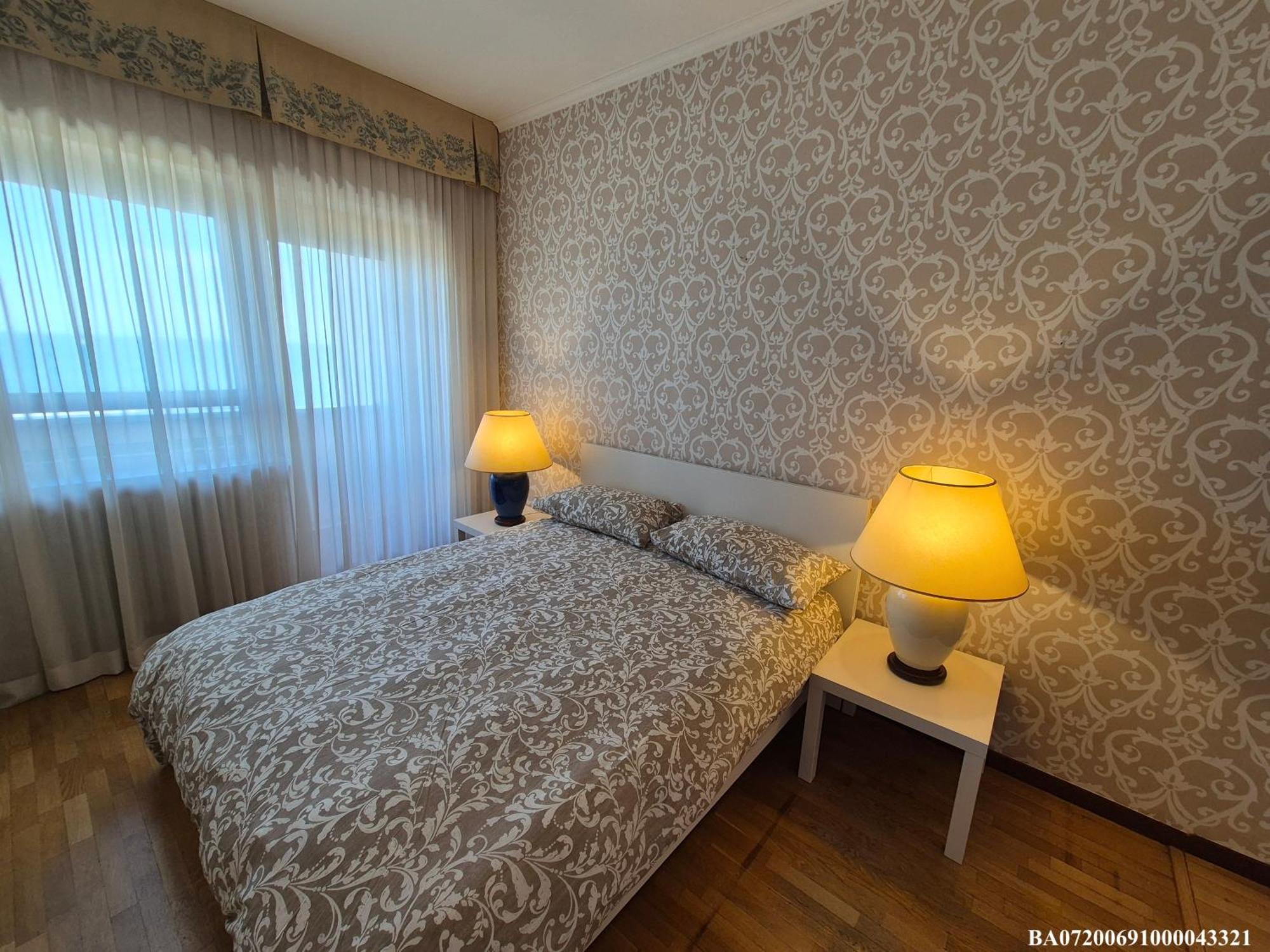 Front Beach Apartment - 3 Bedrooms Bari Eksteriør bilde